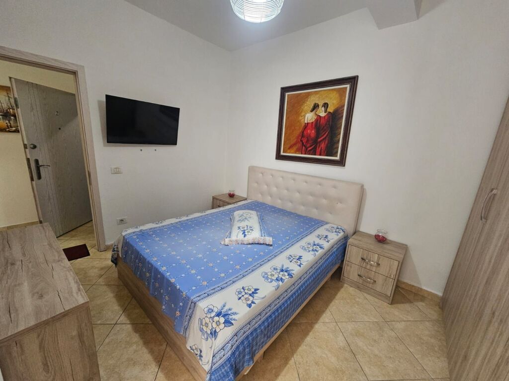 JEPET ME QERA APARTAMENT 2+1 TEK SHKEMBI KAVAJES
