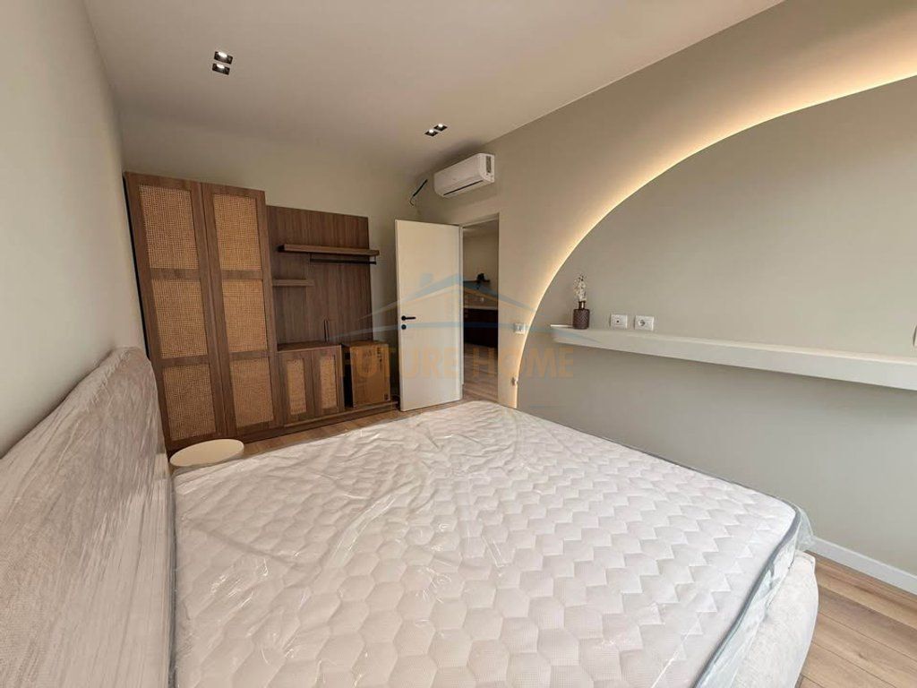 Qira, Apartament 1+1, Rruga e Barrikadave, Tiranë.
