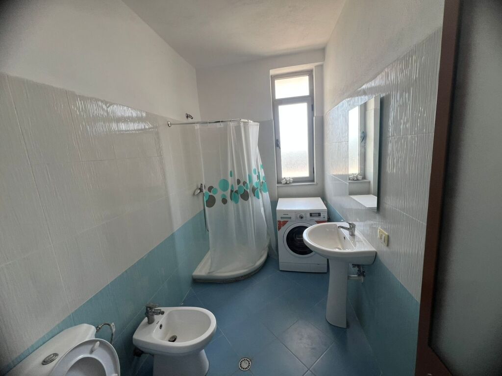 QIRA APARTAMENT 2+1 POSTA PLAZH  DURRES 400 EURO