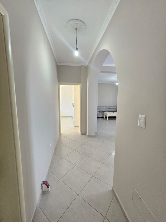 JEPET ME QERA SUPER APARTAMENT 2+1 I MOBILUAR  NE ISH KËNETË DURRËS