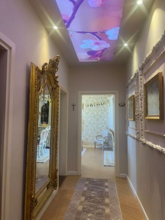 Apartameent 1+1 per qera Komuna e Parisit !