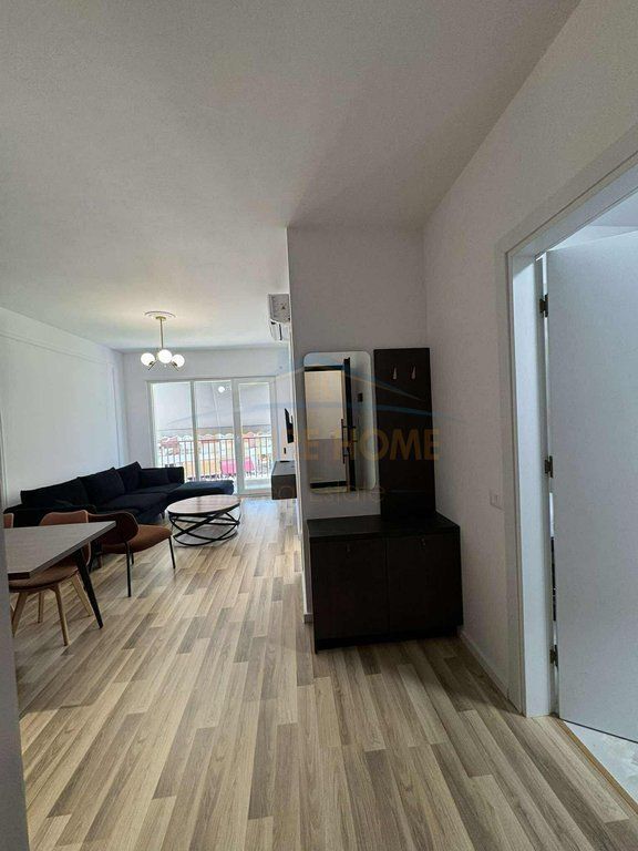 Qera, Apartament 1+1+Post Parkimi, Unaza e Re.