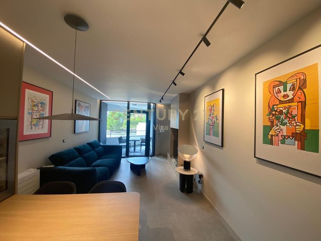 SHITET APARTAMENT 2+1+2 + POST ME PAMJE DETI TEK RESIDENCA "WHITE HILL"!!430,000 €  Sip. Totale  138m2  Sip. e brendshme  122m2  Dhomat e