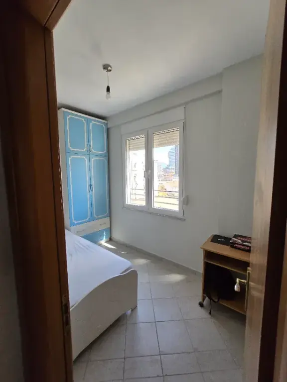 Rent | Apartament 2 + 1 | Rruga Fortuzi | 670 €/month