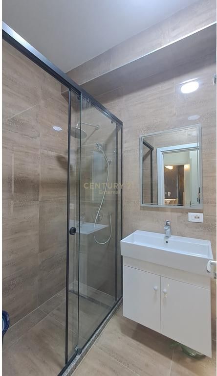 Apartament luksoz 2+1 per qira tek Garden Building