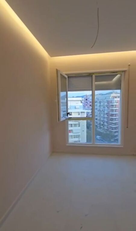 UFFICIO IN AFFITTO 115 M2 ASTIR 60.000 LEKE FH-73250