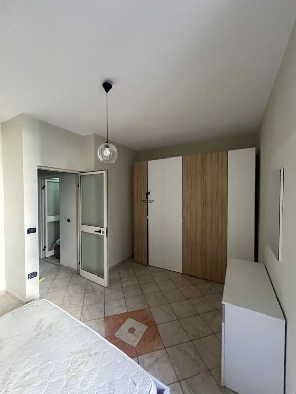 APPARTAMENTO IN AFFITTO 1+1 VIA KAVAJËS 45.000 LEKE FH-73237