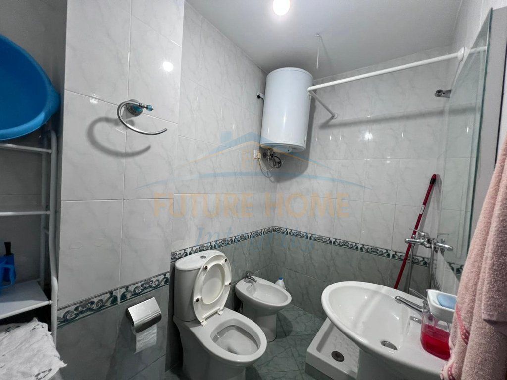 Affitto, Appartamento 2+1, Xhamllik, Tirana.