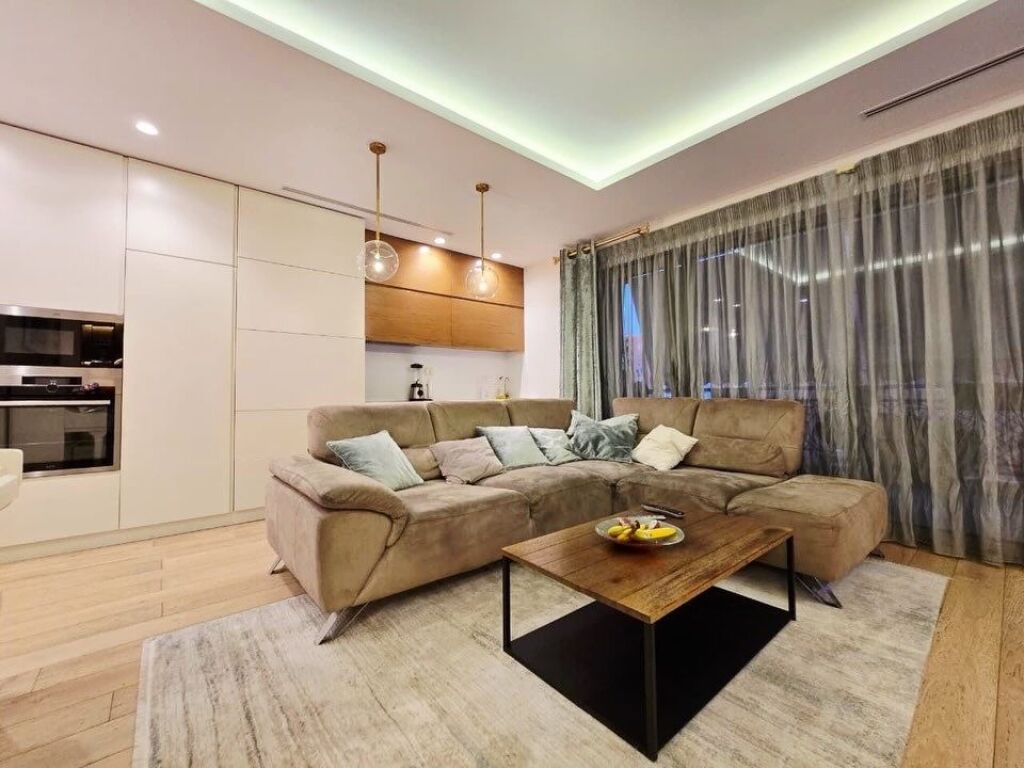 Apartament 2+1+2 me parkim, Kompleksi Delijorgji