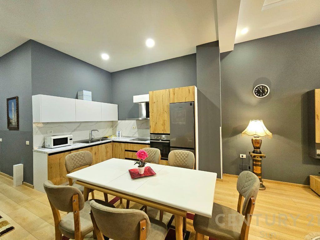 Appartamento 1+1 in Affitto in via Peti, Lago Secco 500 € /Mese Sup. Totale 91m2