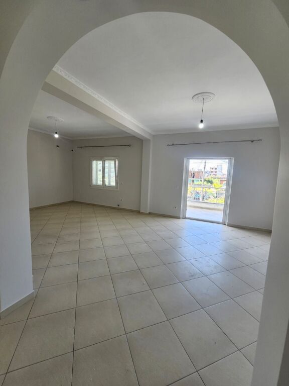 JEPET ME QERA SUPER APARTAMENT 2+1 NE ISH KËNETË DURRËS
