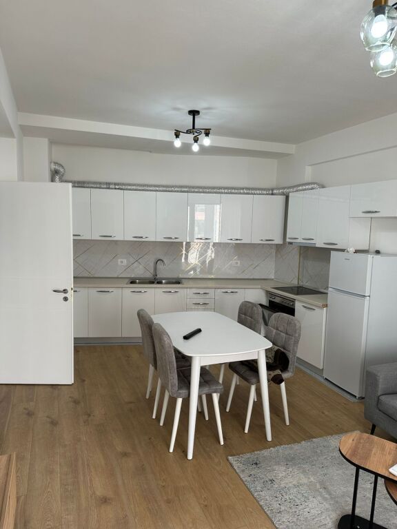 Apartament 2+1 me qira ne Astir