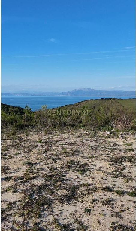 TERRENO IN VENDITA CON VISTA MARE SUL LUNGOMARE, CAPO RODONI 13.500 m²