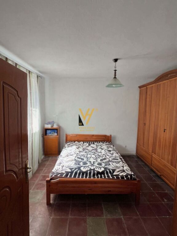 JEPET SHTEPI PRIVATE 2+1 ME QIRA TE JORDAN MISJA 400 EURO