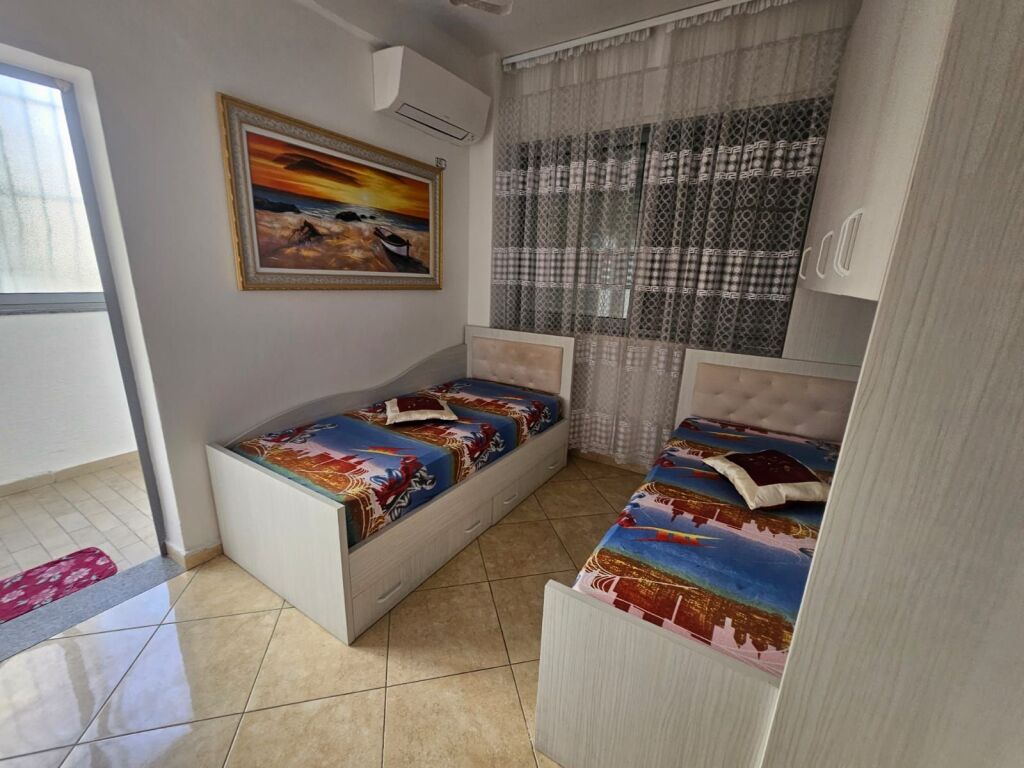 JEPET ME QERA APARTAMENT 2+1 TEK SHKEMBI KAVAJES