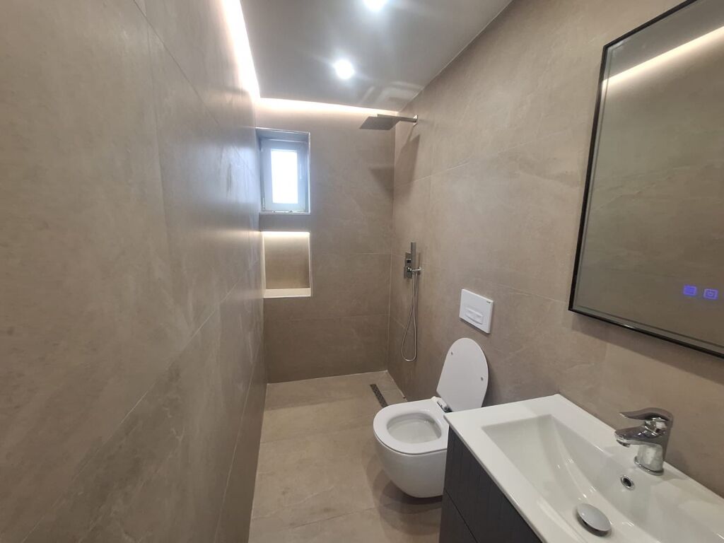 Apartament 1+1 per zyra tek Mine Peza