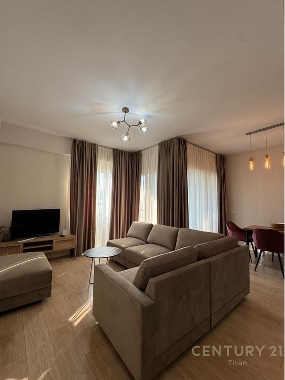 Appartamento moderno 2+1+2 in affitto in via dei Kosovari,