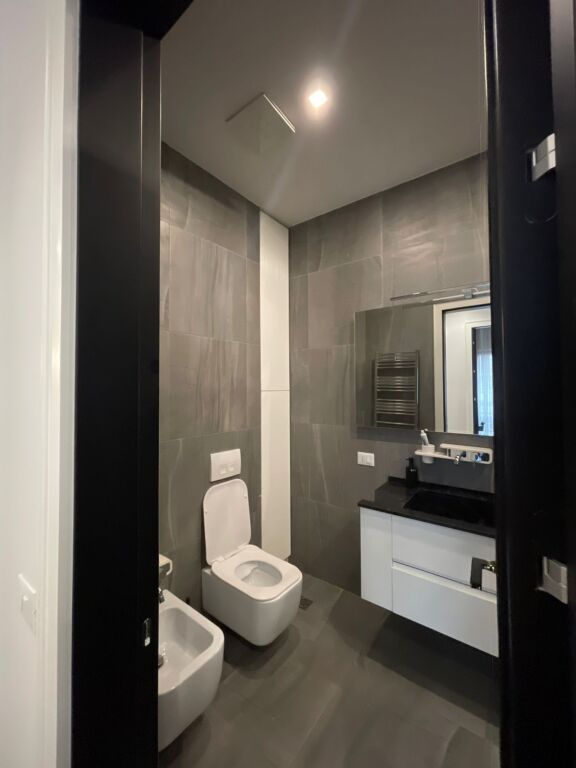 JEPET ME QIRA | APARTAMENT LUKSOZ 2+1+2 + POST PARKIMI | KOMPLEKSI DELIJORGJI