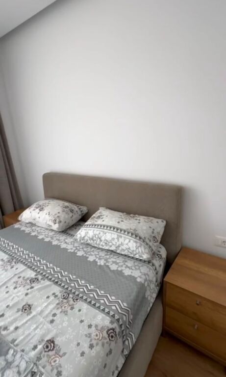 Jepet me qira 1+1 Bulevardi i Ri 70.000 leke