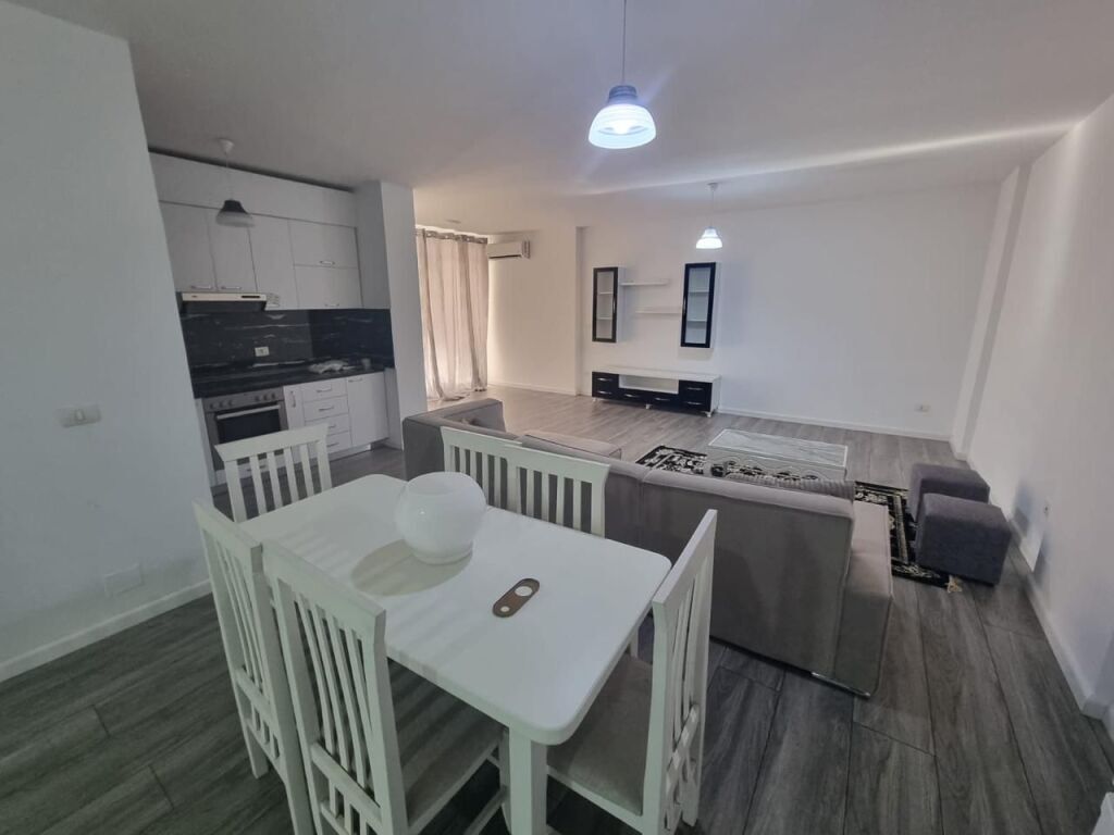 appartamento 2+1 in affitto in Via Kavaja