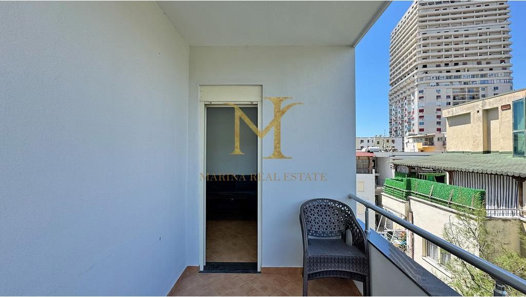 Appartamento 1+1 in vendita. 4° piano, senza ascensore. Shkembi Kavajes, vicino a Bonita, Kraja e Dolce Vita Hotel.