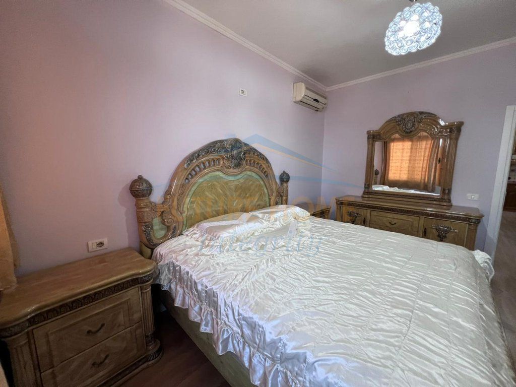 Affitto, Appartamento 2+1, Xhamllik, Tirana.
