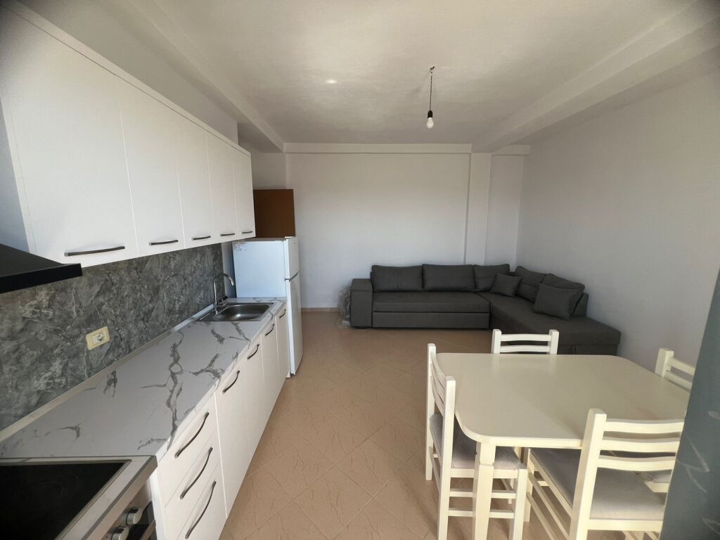 QIRA APARTAMENT 2+1 POSTA PLAZH  DURRES 400 EURO