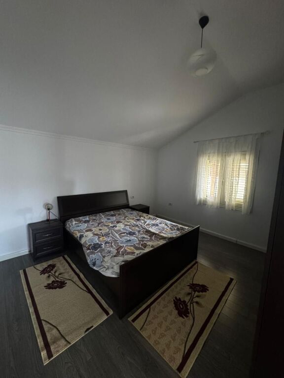 🏡 2+1 In Affitto In Via Pjetër Budi – Parcheggio &amp; Cortile Privato ✨