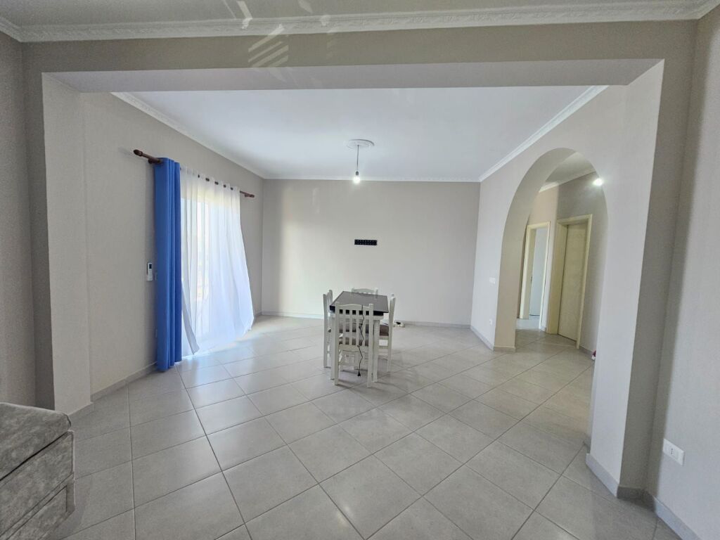 JEPET ME QERA SUPER APARTAMENT 2+1 I MOBILUAR  NE ISH KËNETË DURRËS