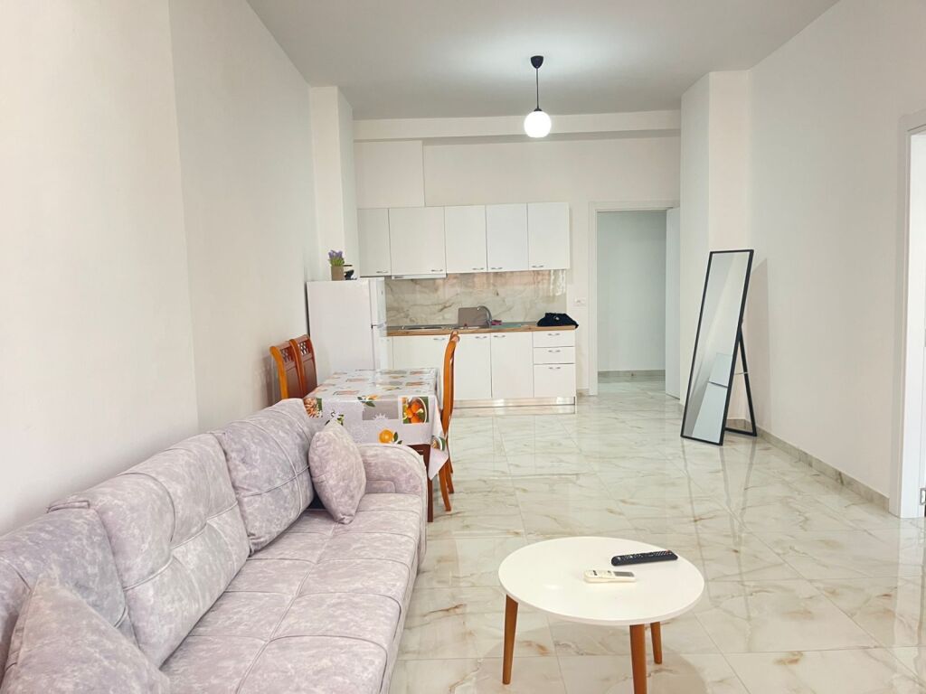 Jepet Me Qera Apartament 2+1+1 Ballkon