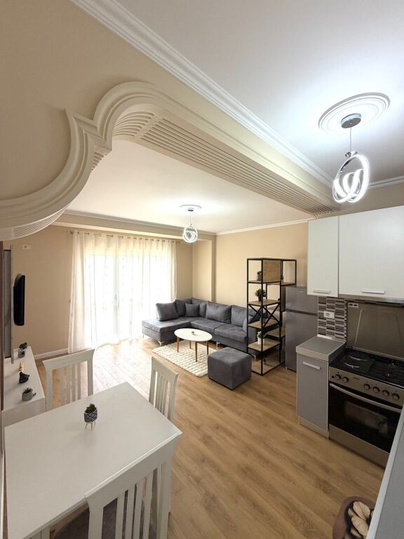 Shitet apartament 1+1 tek ish-Rajoni i Policisë, Durrës