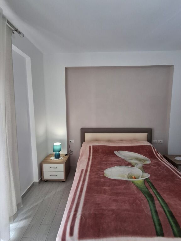 🏡 In Affitto – Appartamento in Affitto 2+1 📍Dietro Max Optika, Skele – Vlore 🌊