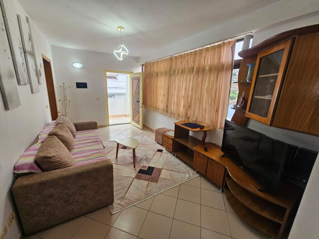 *JEPET ME QERA APARTAMENT 2+1, LAGJA 10, DURRËS*- SHKOLLA- HAJDAR DUSHI