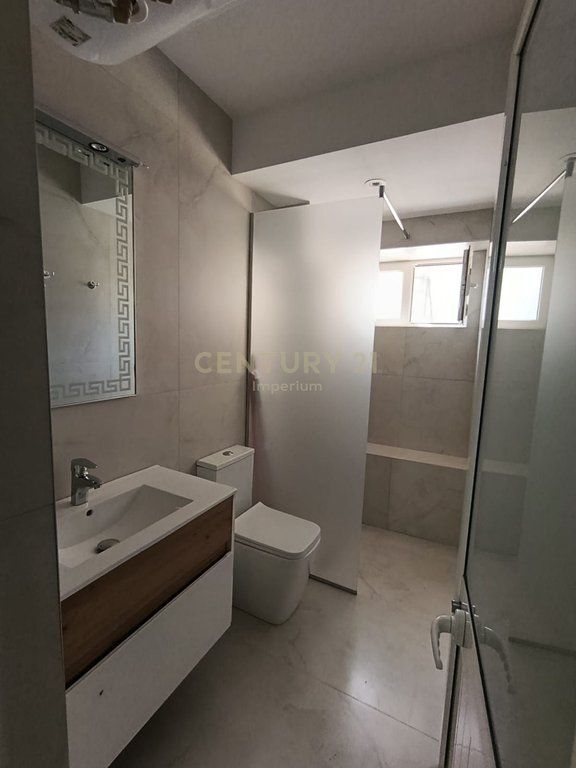 Apartament 2+1 me qera- Ish Bllok!