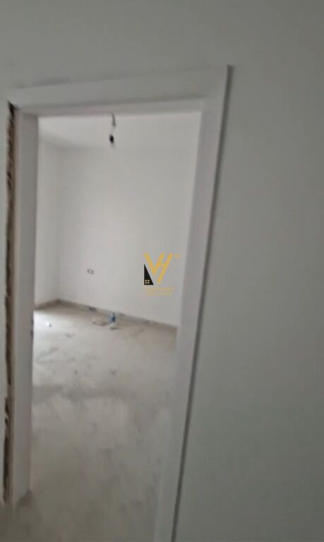 JEPET ZYRE 55 M2 ME QERA TEK AURA, LAPRAKE 500 EURO