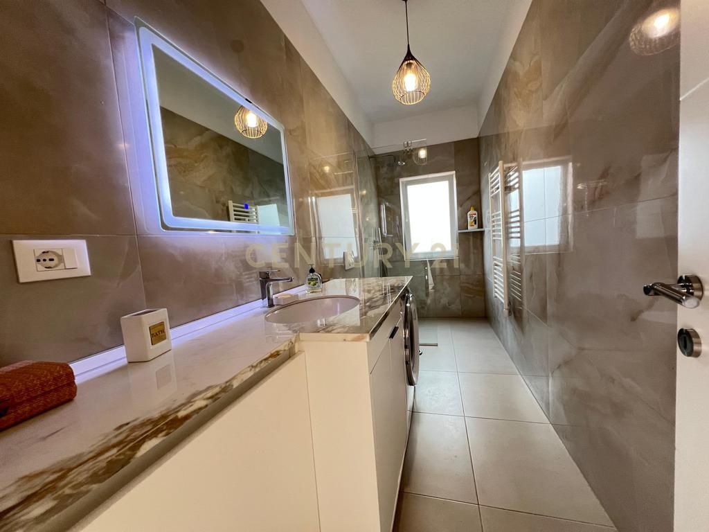QIRA, APARTAMENT MODERN 2+1, BLLOK‼️ 950 € /Muaj