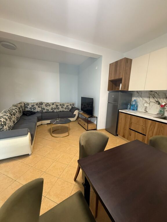Bulevardi Ri Jepet Apartament 2+1 Me Qera
