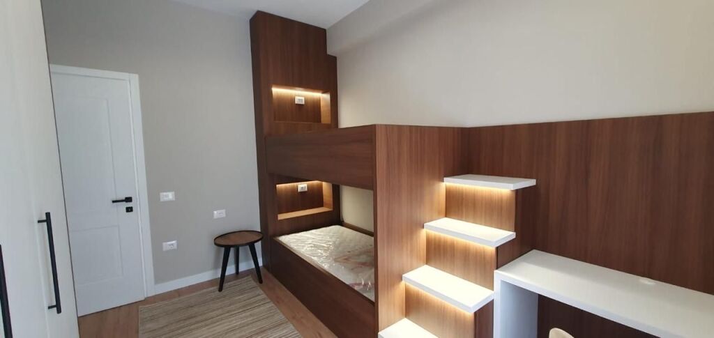 2+1, well furnished, near the mosque botanical garden, 1200 euros