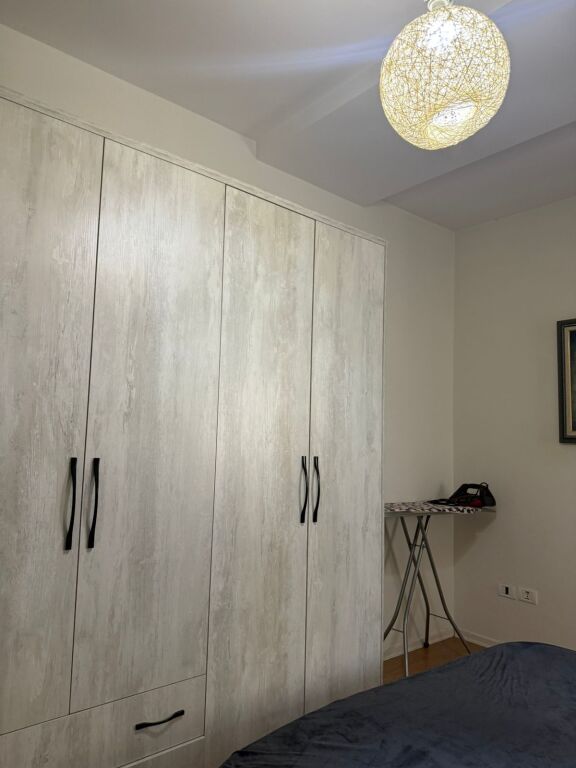 Apartament 1+1 me qera tek Materniteti i Ri ne Brryl