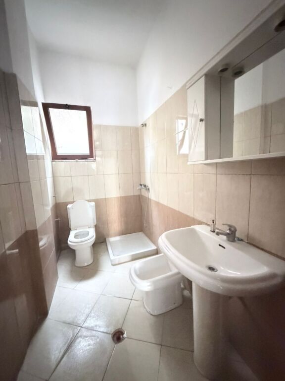 PRIVATE HOUSE FOR RENT NEAR THE INDUSTRIAL MARKET, DURRES