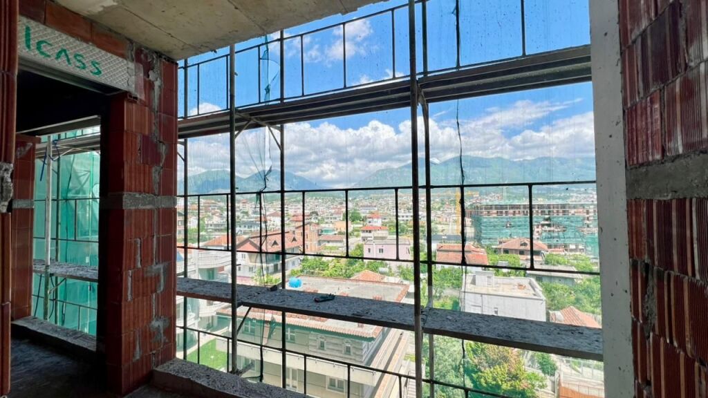 SHITET: 2+1+2wc📍Paskuqan (Tirana View Residence) - 🔥Pagese me Keste🔥 - 145,000€ - Sp.116m² - Kt.2 || Akses i lehte Buze Unazes🚀