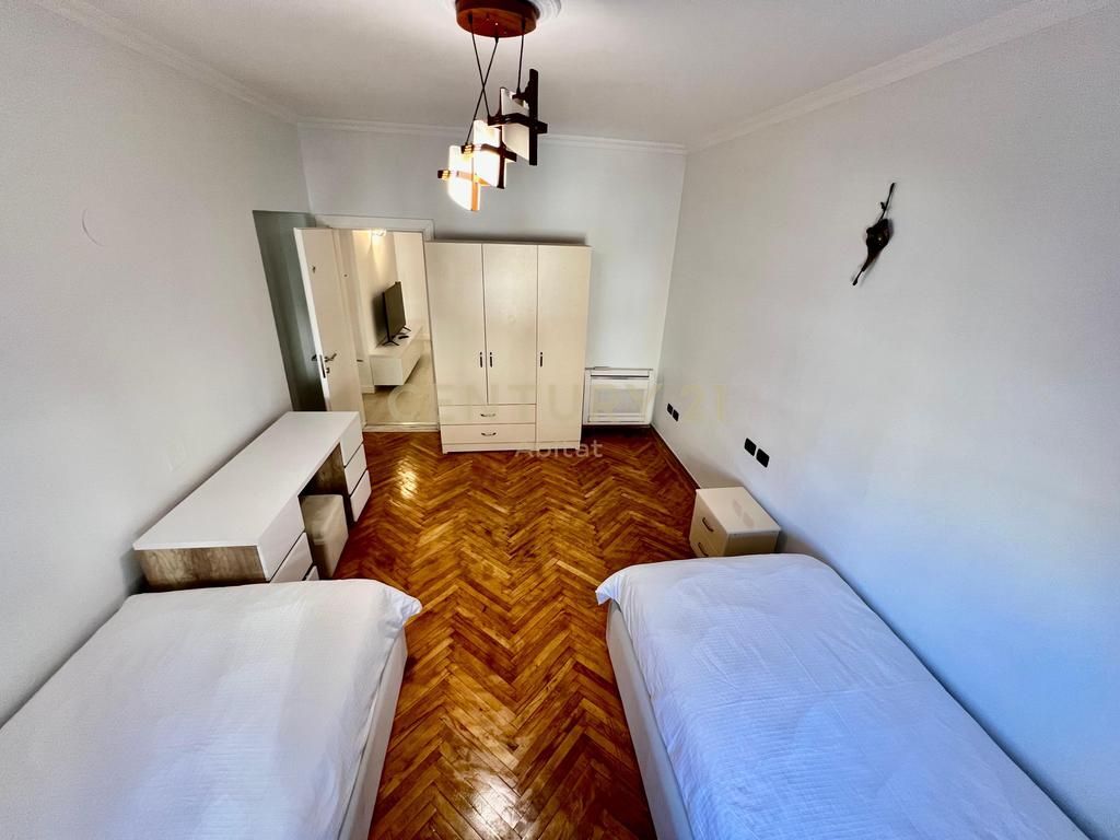 QIRA, APARTAMENT MODERN 2+1, BLLOK‼️ 950 € /Muaj