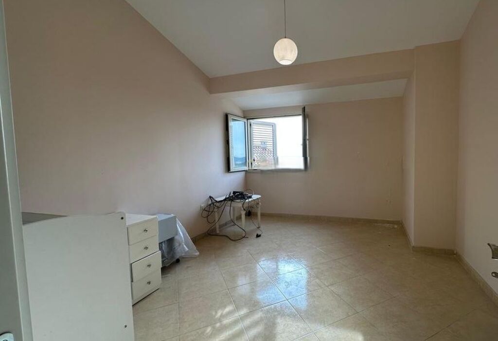VENDESI APPARTAMENTO 2+1 A FRESK