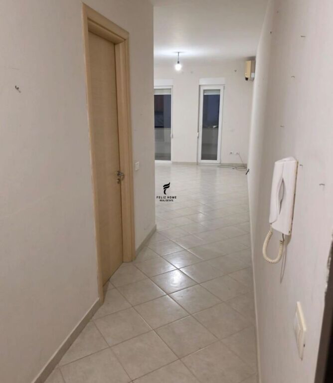 ZYRE ME QERA 105 M2 21 DHJETORI 65.000 LEKE FH-73448
