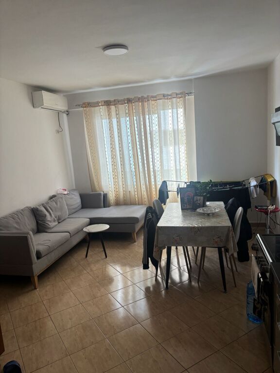 Apartment 1+1 for rent, Astir near the Roundabout 400 Thousand lek