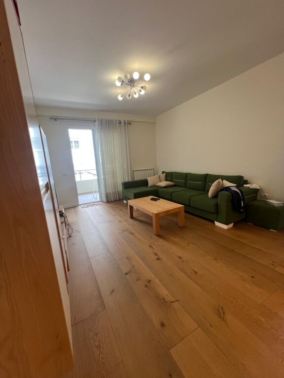 SHITET APARTAMENT 2+1 + 2 TUALETE + 3 BALLKONE /  Kompleksi Latifi, Kinostudio