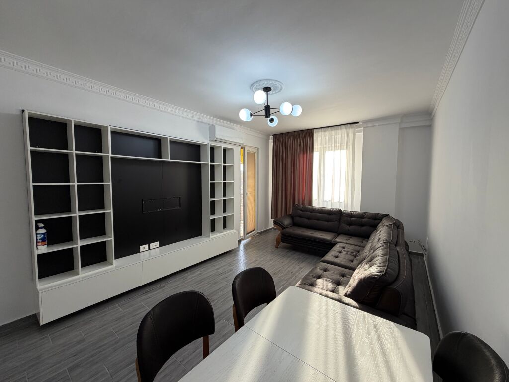 🏡 Jepet me qira apartament 2+1+2  55,000 lekë  📍 Zona: Yzberisht / Grand Gallery