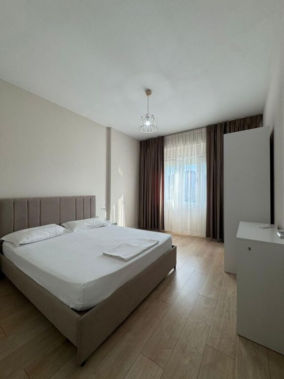 Apartament luksoz 2+1 me Qira tek Rruga Kosovareve