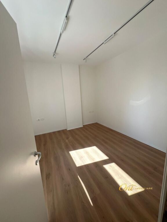 UFFICIO IN AFFITTO 135M2 PAZARI I RI