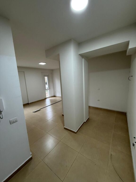 LOCALE UFFICIO IN AFFITTO IN VIA KOSOVAREVE